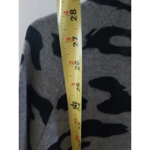 Vtg Say What? Women's 2x Open Acrylic Knit Grey And Black Cardigan - Picture 4 of 5